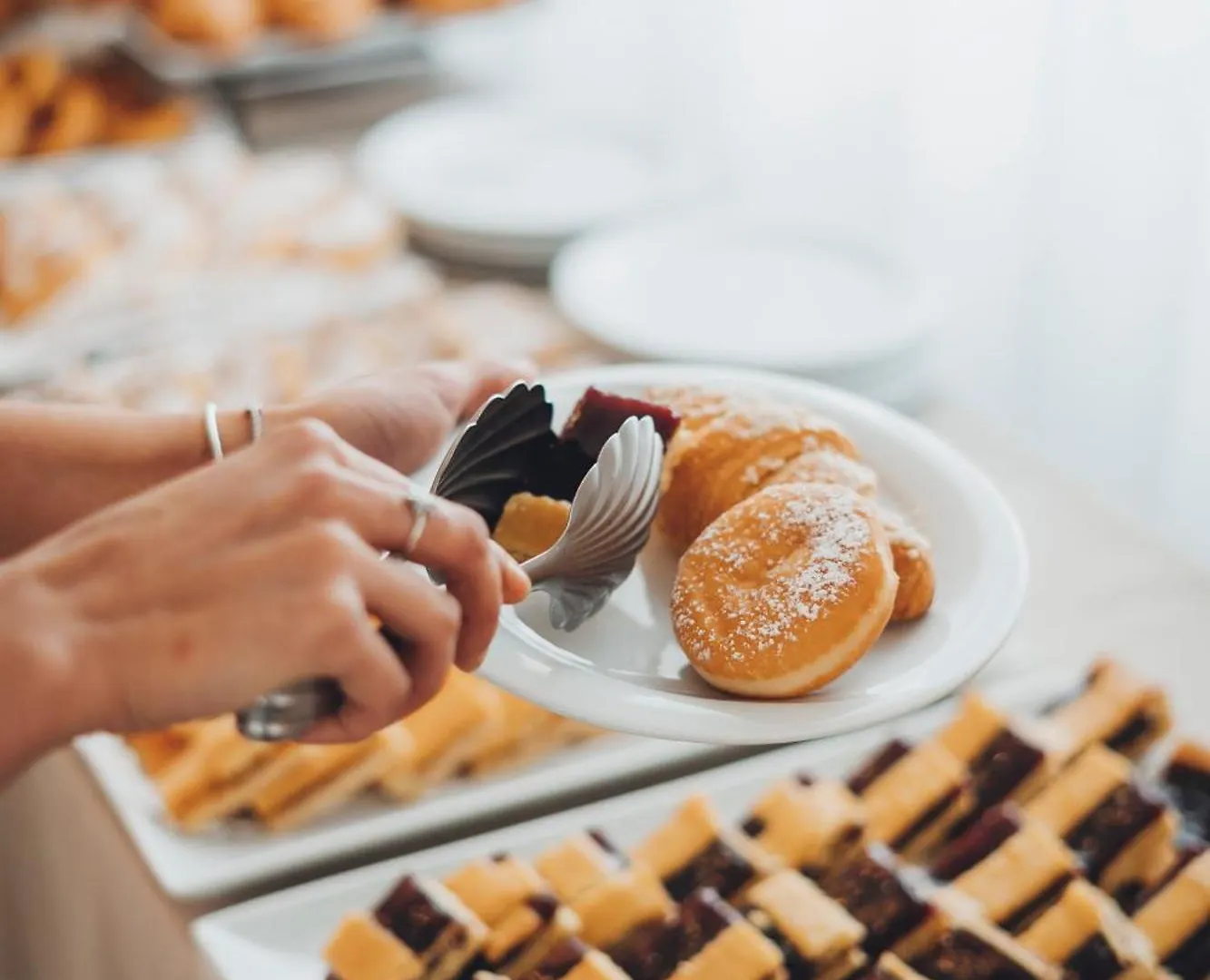 Hotel Delaville Frontemare Lido di Jesolo 3*,  Italy